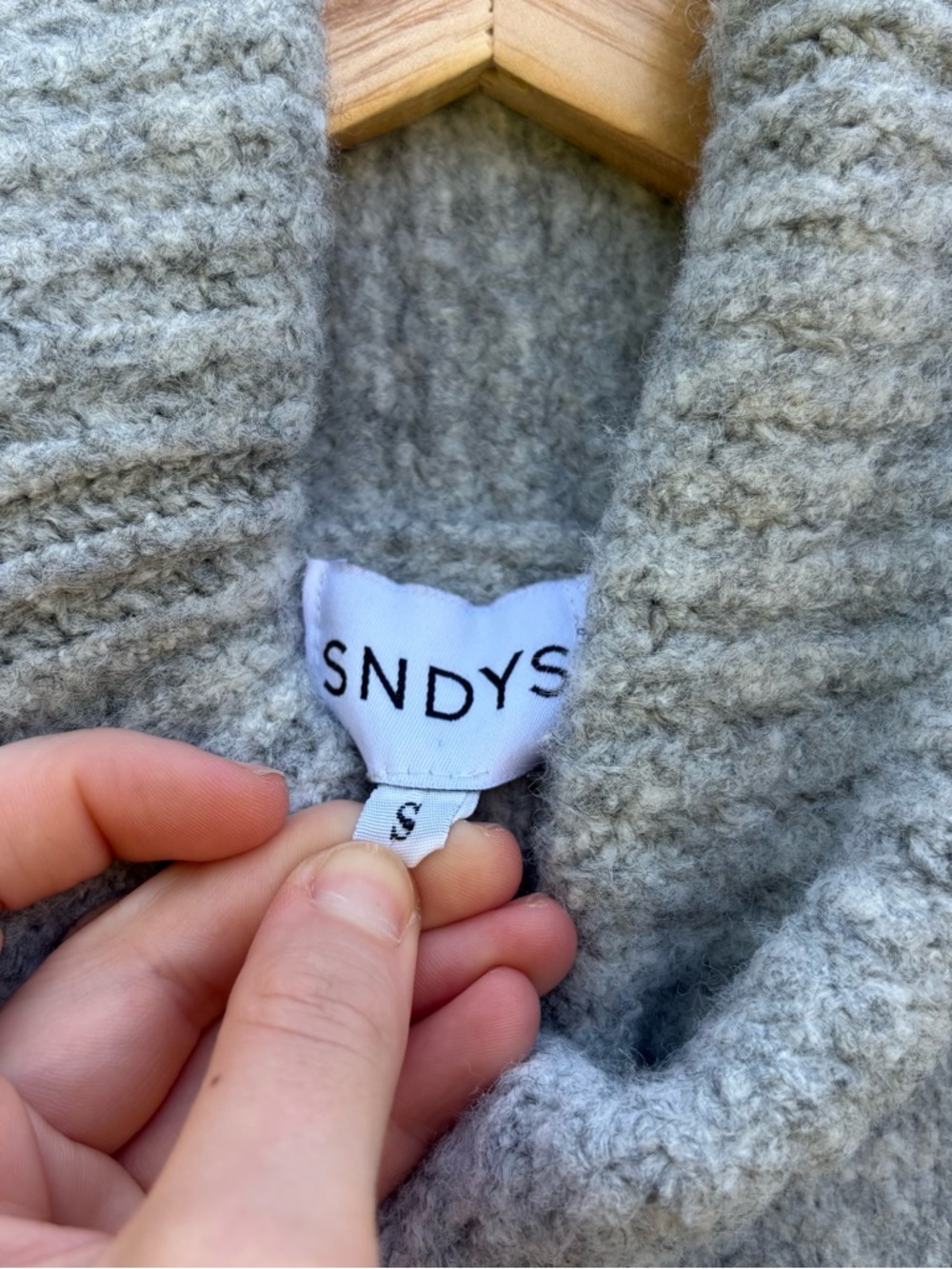Sndys gray turtle neck sweater size small - Picture 3 of 5